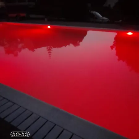 Euphoria Complex דירה *