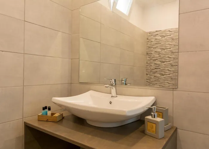 Euphoria Complex Apartman *